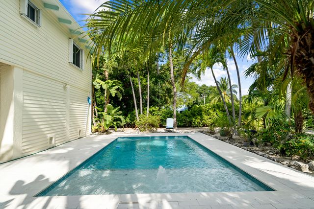 158 Tampa Drive, Plantation Key, FL 33070