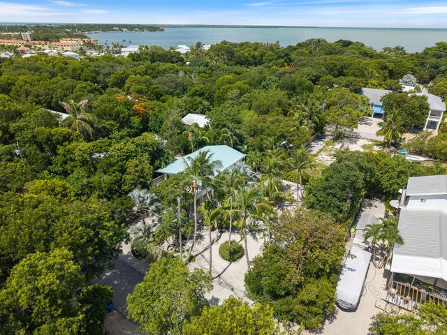 158 Tampa Drive, Plantation Key, FL 33070