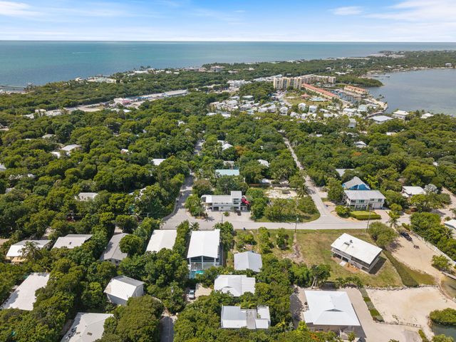 158 Tampa Drive, Plantation Key, FL 33070