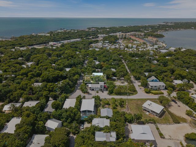 158 Tampa Drive, Plantation Key, FL 33070