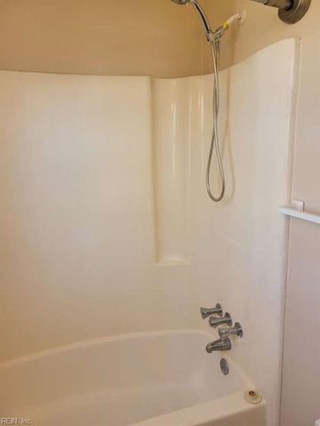 1757 Da Vinci DR, Virginia Beach, VA 23454