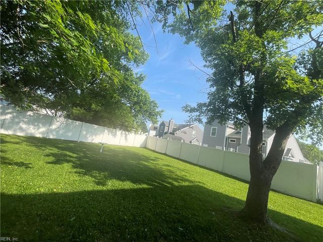 1757 Da Vinci DR, Virginia Beach, VA 23454