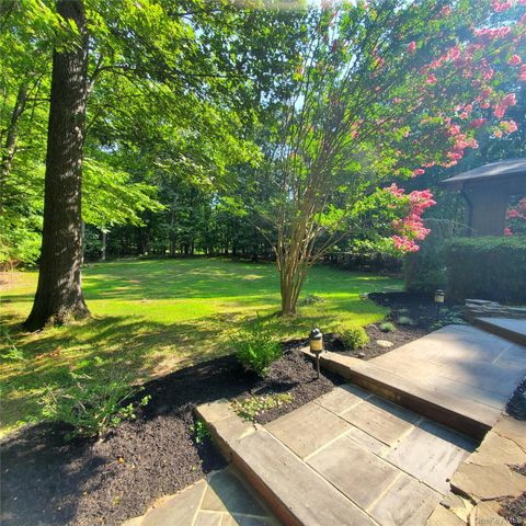 1 Pheasant Lane, Lloyd Neck, NY 11743