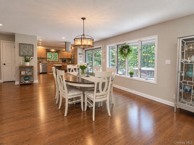 1 Pheasant Lane, Lloyd Neck, NY 11743
