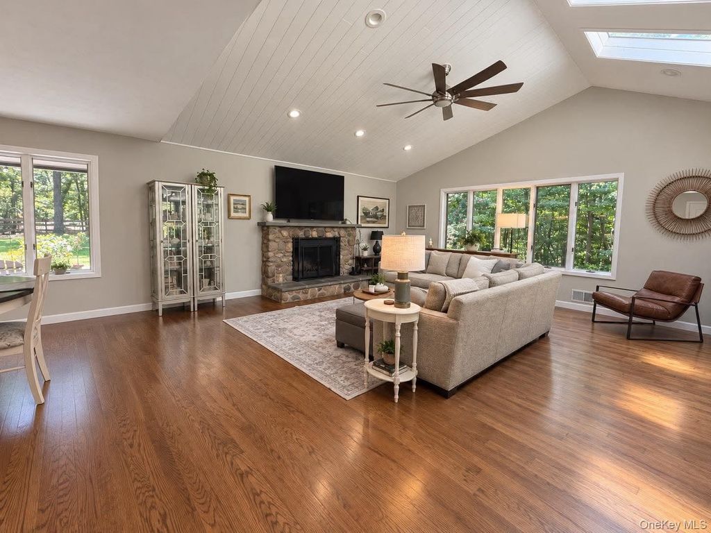 1 Pheasant Lane, Lloyd Neck, NY 11743 — photo 2
