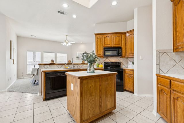 1211 Carina Drive, Arlington, TX 76013