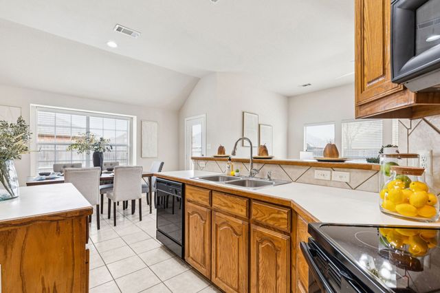 1211 Carina Drive, Arlington, TX 76013