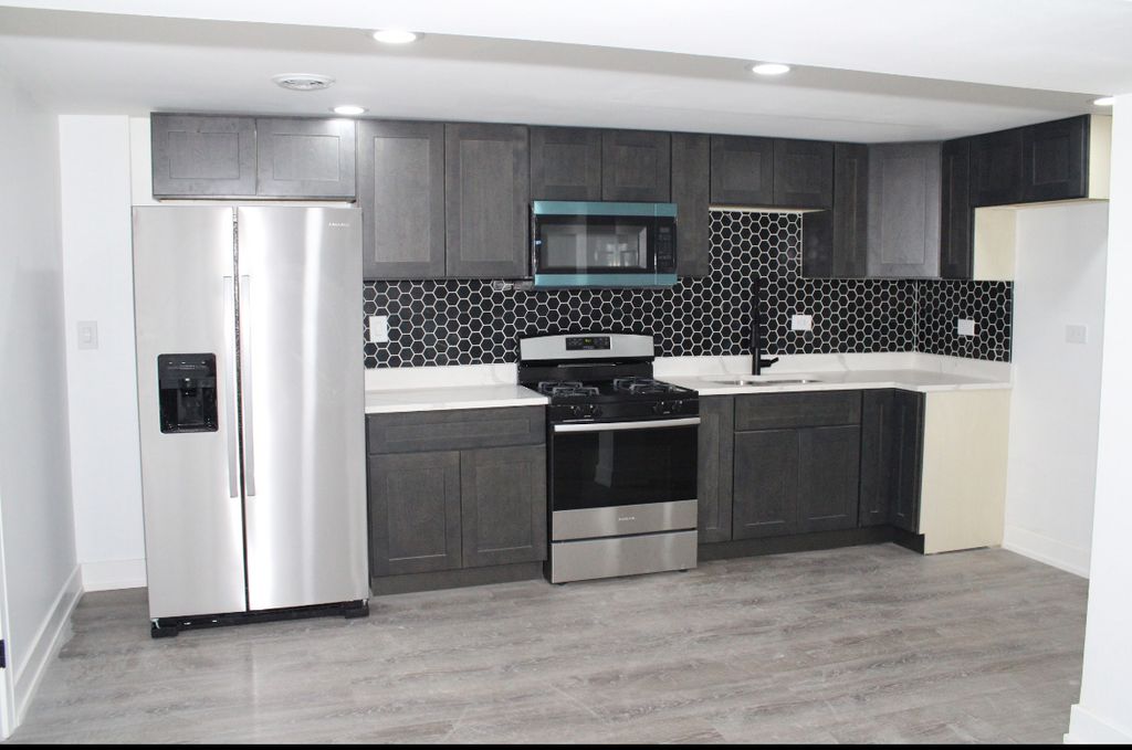 4813 W West End Avenue, Chicago, IL 60644