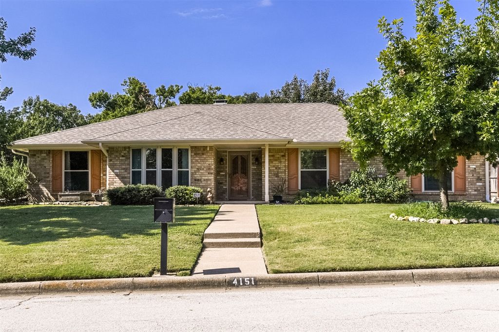 4151 Ladera Court, Fort Worth, TX 76133