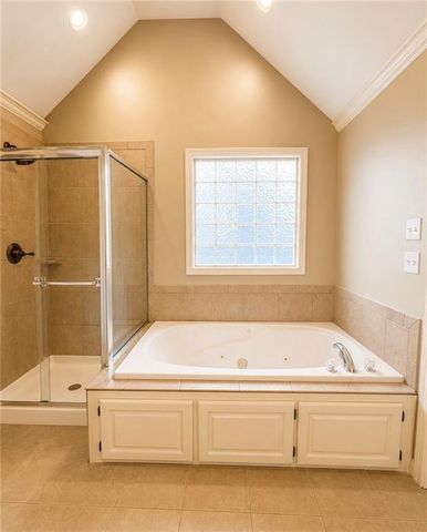 8604 NE 99th Street, Kansas City, MO 64157