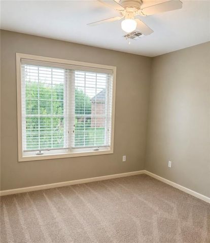 8604 NE 99th Street, Kansas City, MO 64157