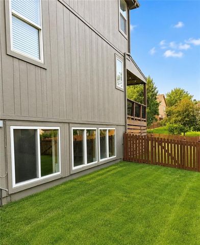 8604 NE 99th Street, Kansas City, MO 64157