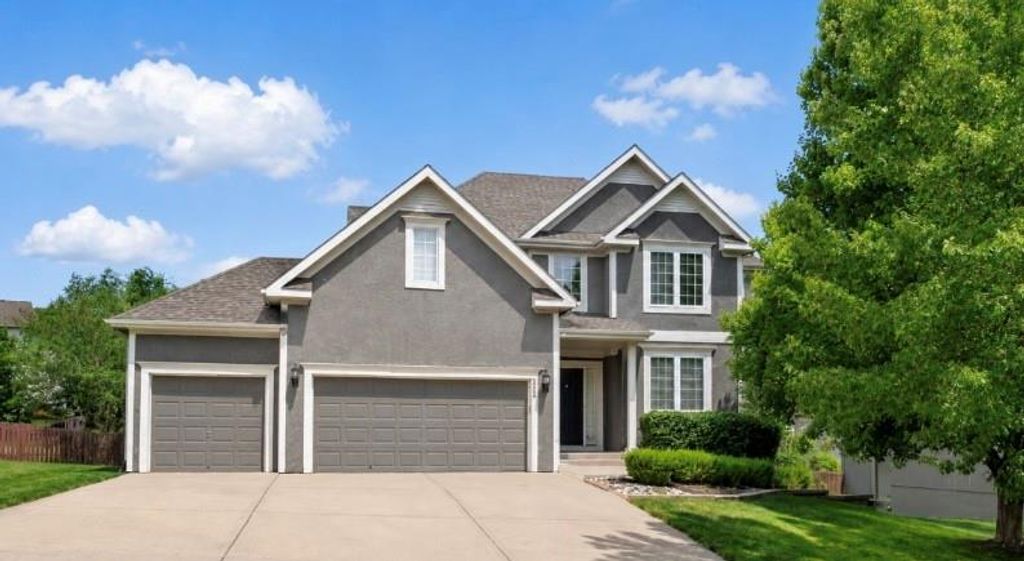 8604 NE 99th Street, Kansas City, MO 64157