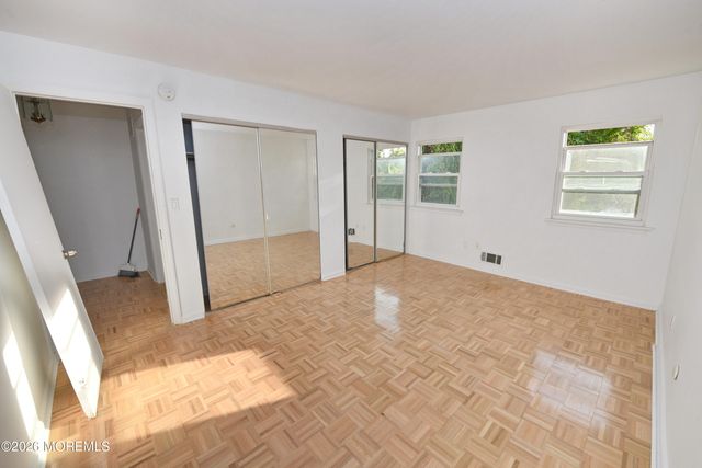 34 Greenwood Loop Road 34, Brick, NJ 08724