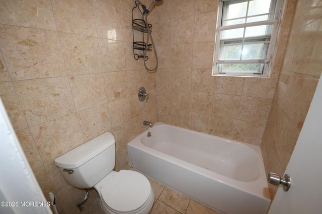 34 Greenwood Loop Road 34, Brick, NJ 08724