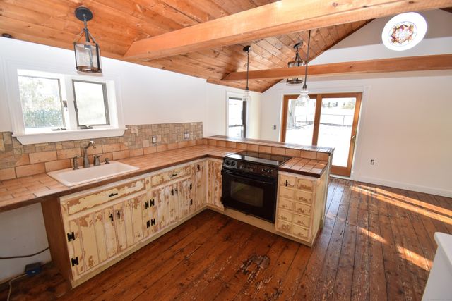 34 Lyme Street, Old Lyme, CT 06371