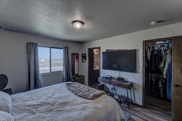 678 FLIGHT LINE CT, Box Elder, SD 57719