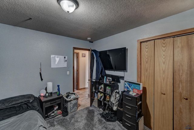678 FLIGHT LINE CT, Box Elder, SD 57719