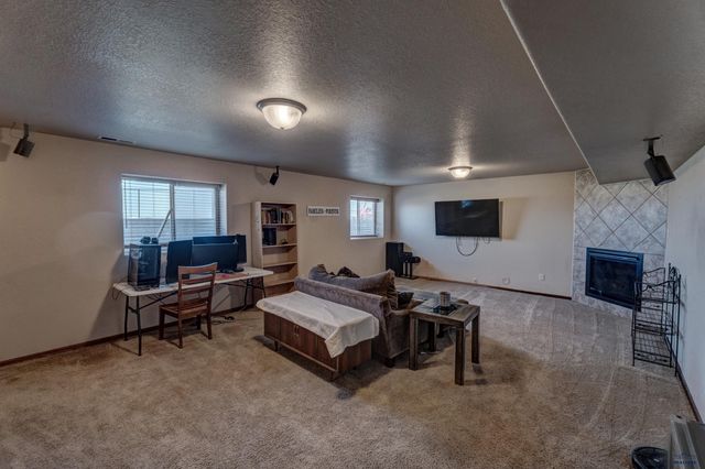 678 FLIGHT LINE CT, Box Elder, SD 57719