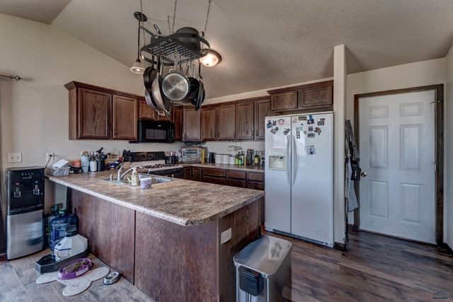 678 FLIGHT LINE CT, Box Elder, SD 57719