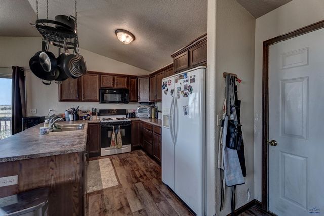 678 FLIGHT LINE CT, Box Elder, SD 57719