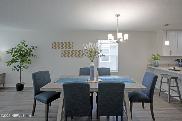 15230 ROBERT Avenue, Jacksonville, FL 32218