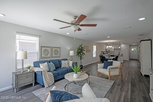 15230 ROBERT Avenue, Jacksonville, FL 32218