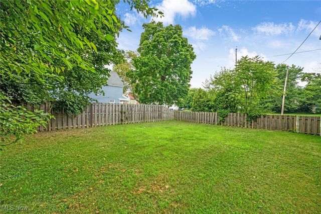 2256 E 85th Street, Cleveland, OH 44106