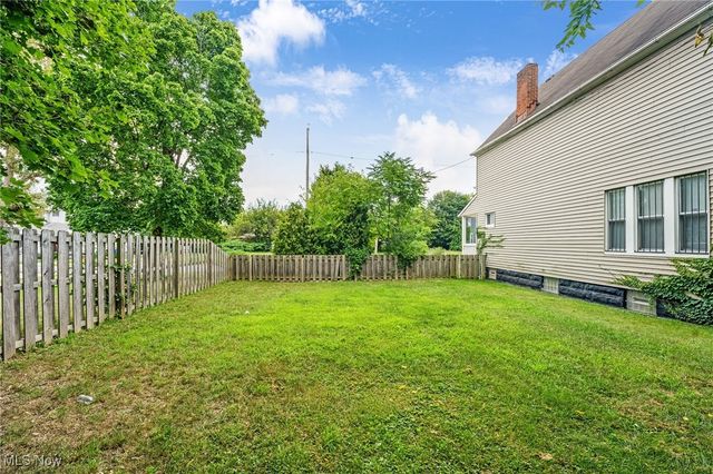 2256 E 85th Street, Cleveland, OH 44106