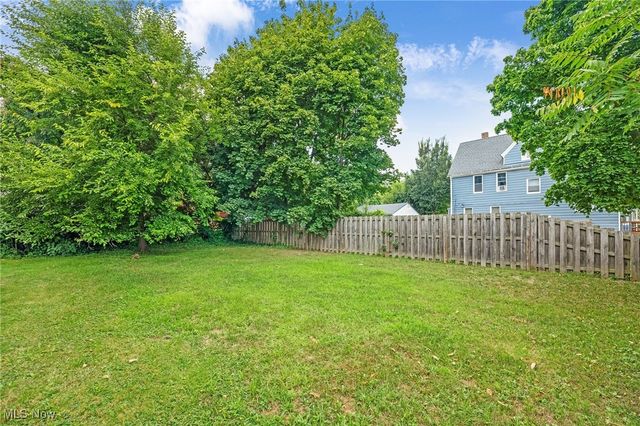 2256 E 85th Street, Cleveland, OH 44106