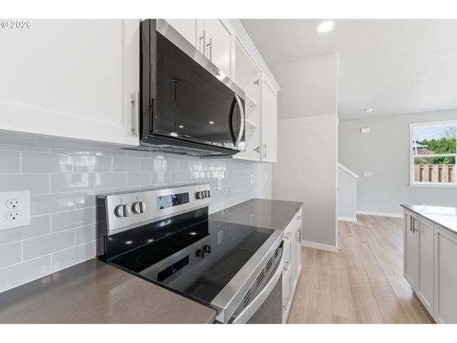 4754 N VANDERBILT St, Portland, OR 97203