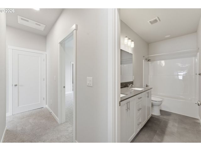 4754 N VANDERBILT St, Portland, OR 97203