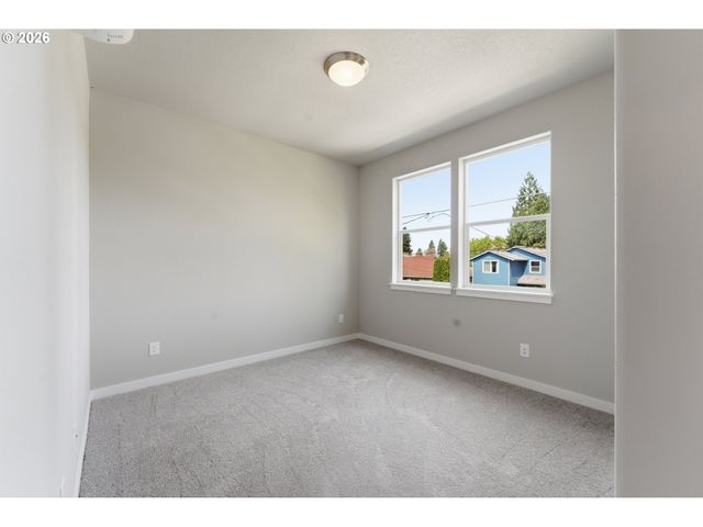 4754 N VANDERBILT St, Portland, OR 97203