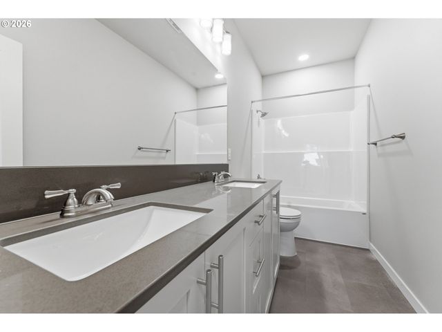 4754 N VANDERBILT St, Portland, OR 97203