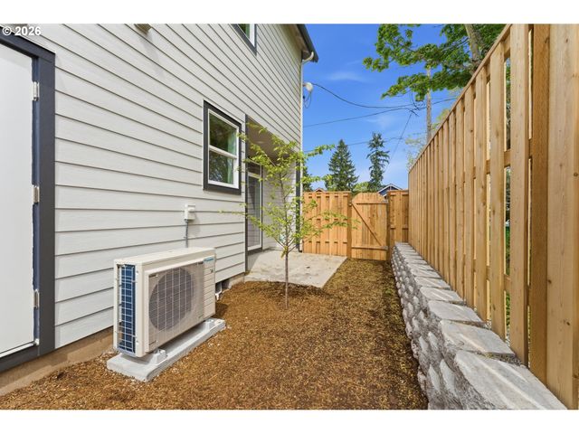 4754 N VANDERBILT St, Portland, OR 97203