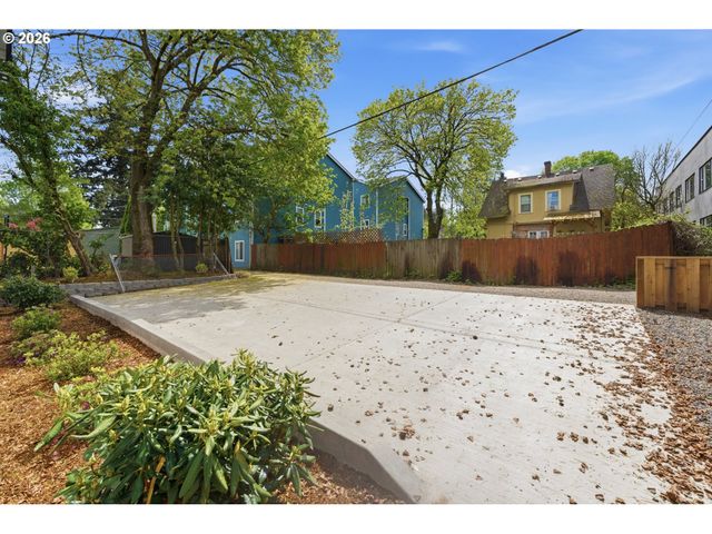 4754 N VANDERBILT St, Portland, OR 97203