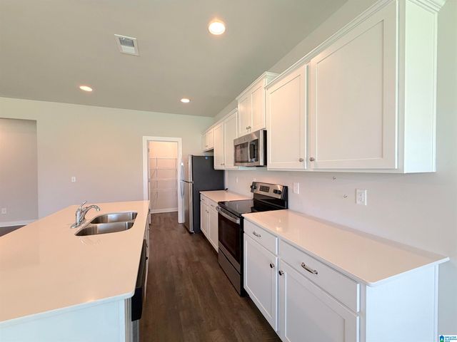 65 RIDGEVIEW CIRCLE, Jemison, AL 35085