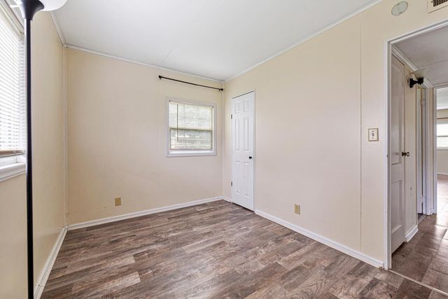 813 Carlton Avenue, Faribault, MN 55021