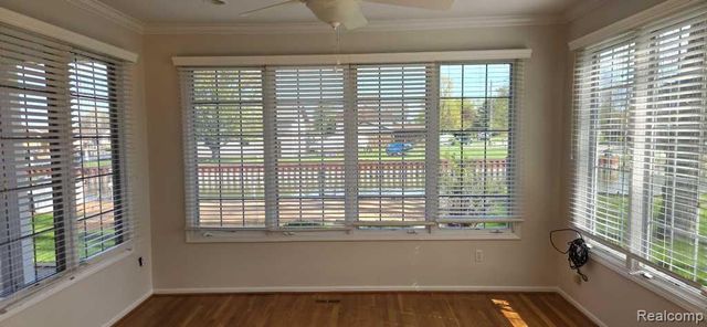 31975 Riverdale Street, Harrison Twp, MI 48045