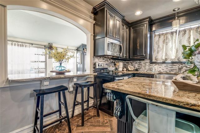 3808 S Manning Road, El Reno, OK 73036