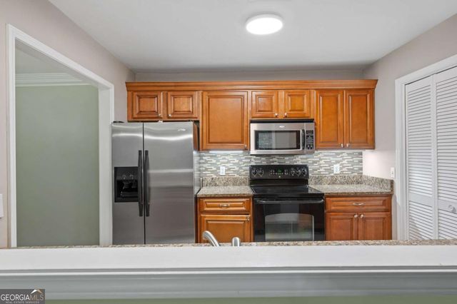 601 Abingdon Way, Atlanta, GA 30328