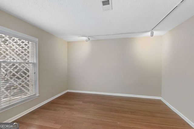 601 Abingdon Way, Atlanta, GA 30328