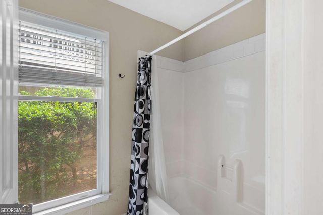 601 Abingdon Way, Atlanta, GA 30328