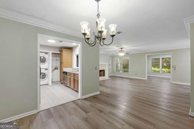 601 Abingdon Way, Atlanta, GA 30328