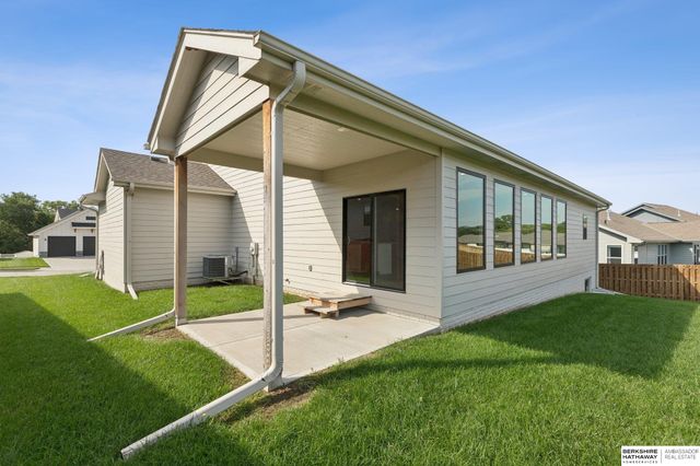 2116 Gindy Drive, Bellevue, NE 68147