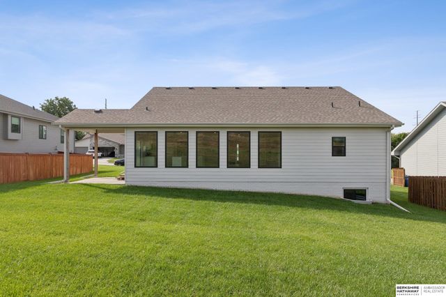 2116 Gindy Drive, Bellevue, NE 68147