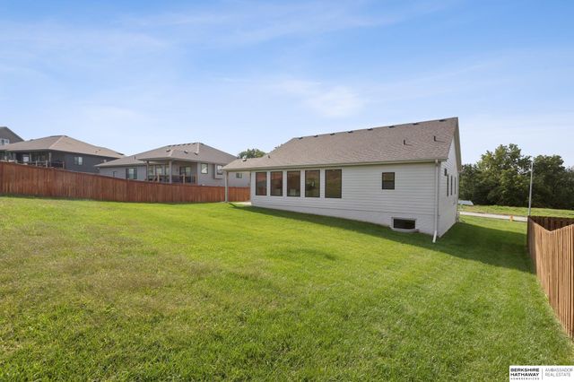 2116 Gindy Drive, Bellevue, NE 68147