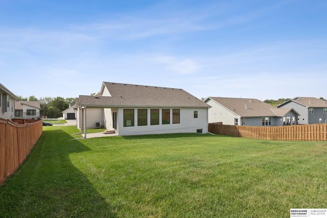 2116 Gindy Drive, Bellevue, NE 68147