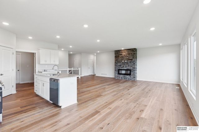 2116 Gindy Drive, Bellevue, NE 68147