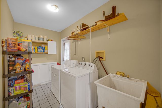 7529 W 103rd Street, Palos Hills, IL 60465